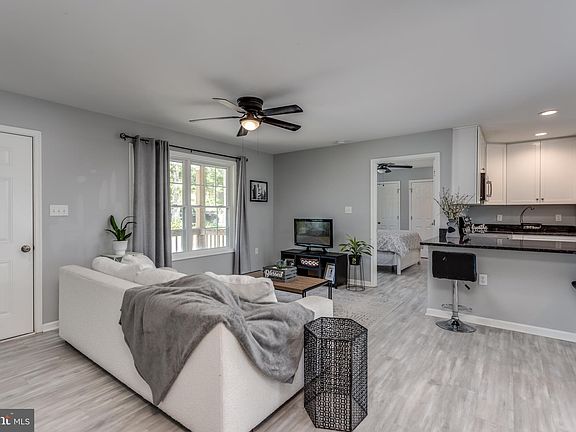 3rd image of 512 Quail Dr