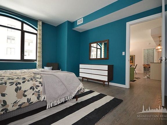 3rd image of 123 Parkside Ave APT 6R