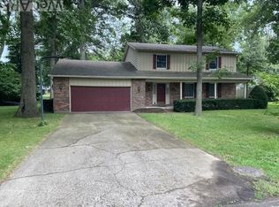 3450 London Dr, Lima, OH 45805