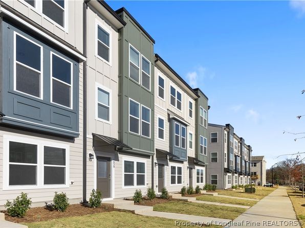 1939 Robin Hill Ln, Raleigh, NC 27610