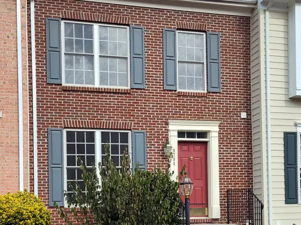 9784 Cheshire Ridge Cir, Manassas, VA 20110