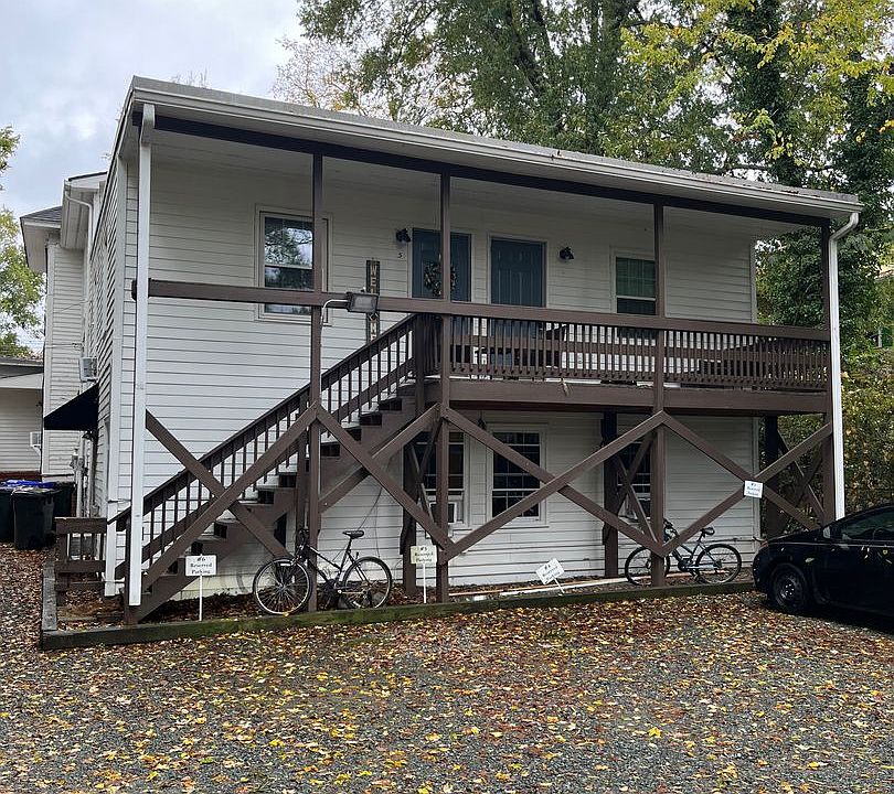 1st image of 212-4 McCauley St
