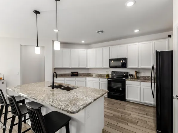7910 N 82ND Lane, Glendale, AZ 85303