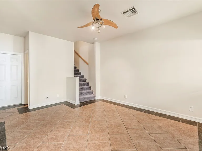 1205 Dusty Creek St — Photo 4