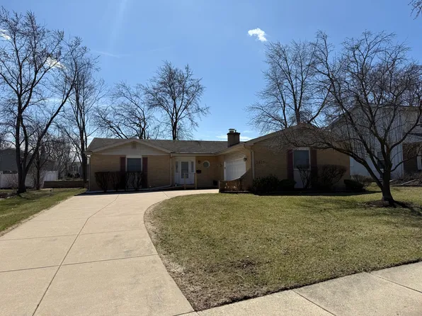 2015 Sheffield Ln, Wheaton, IL 60189