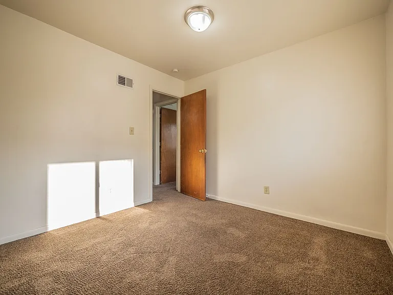 Campus View Apartments — Photo 77
