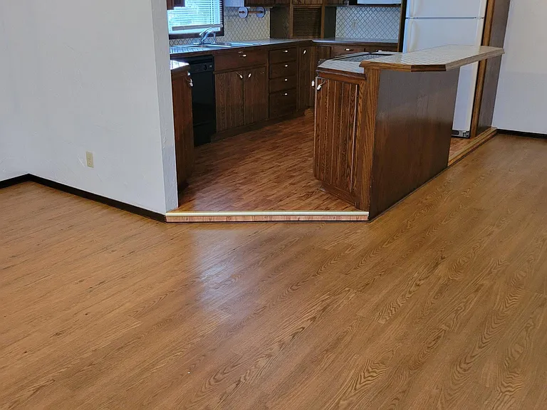 601 Meadow Crest Dr — Photo 6