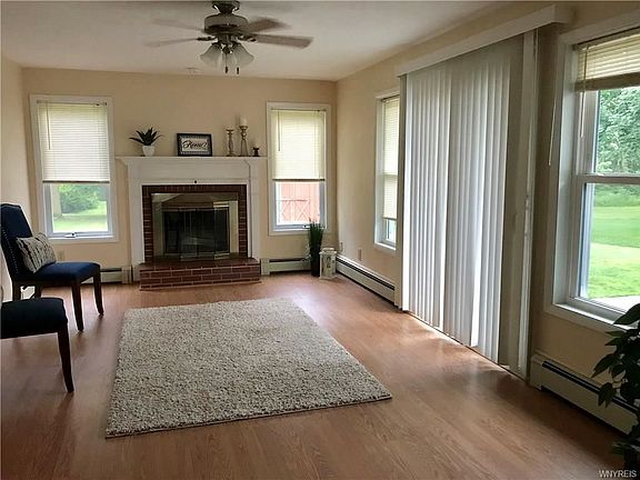 2nd image of 2895 E Pleasant Ave