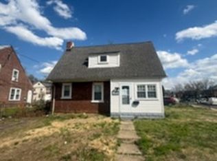 2901 Wasp Rd, Camden, NJ 08104