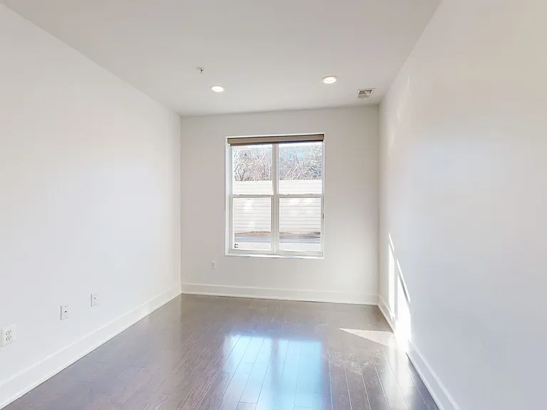3306 9th St NE #1 — Photo 45