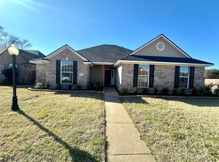 121 Rosemont Pl, Bossier City, LA 71112