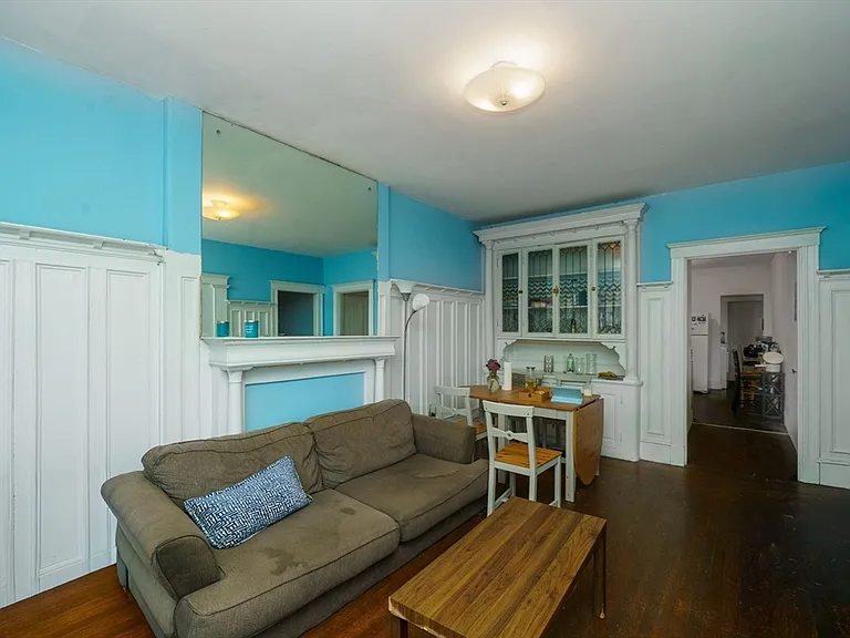 39 Strathmore Rd #3 — Photo 3