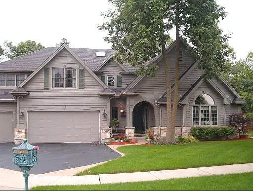 15W450 Fillmore Ct photo 1