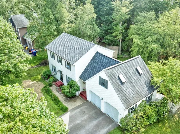 12 Thomas Lane, Essex, VT 05452