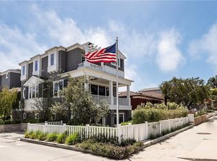 440 6th St, Manhattan Beach, CA 90266