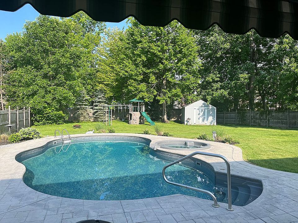 2nd image of 107 Fairview Ct