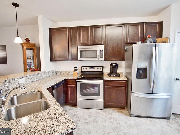 3rd image of 23530 Franklin D Roosevelt