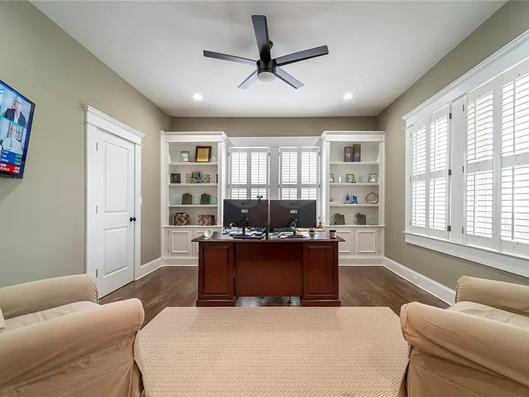781 Greenwood Ave NE — Photo 11