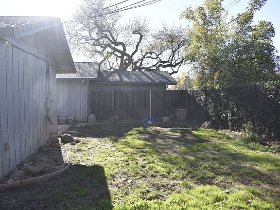 4th image of 182 Hillcrest Dr