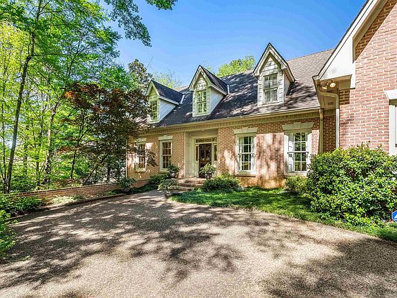 4th image of 3842 Cove Dr