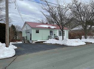 44 Dawson St, Bridgewater, NS B4V1S6