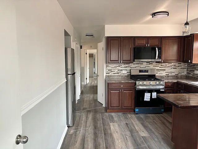 306 Crandon Ave — Photo 8