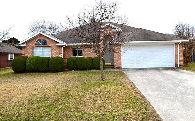 1st image of 1215 Castleman Dr