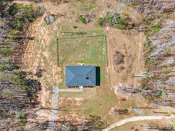 5th image of 2361 County Line Rd