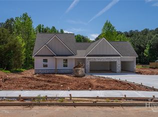 208 Squirrel Run, Good Hope, GA 30641