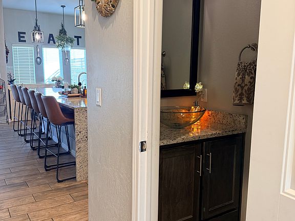 5th image of 548 W La Entrada Cir