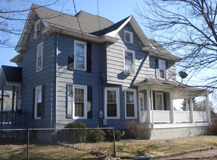 111 W Main St, Knoxville, IL