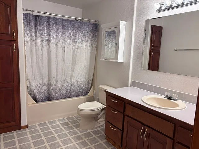 2 bed, 1118 sqft, $1,350 — Photo 4
