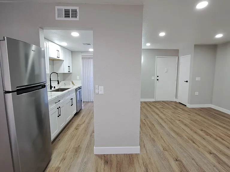 5430 Retablo Ave #1 — Photo 5