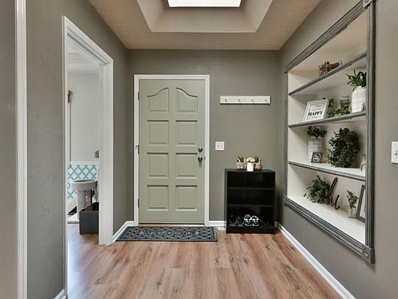 4th image of 11912 Gow Ln