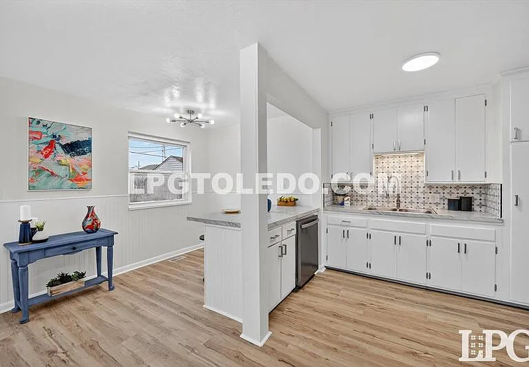 927 W Northgate Pkwy — Photo 15