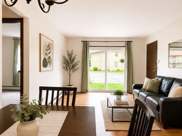82 S Maple St APT 38, Westfield, MA 01085