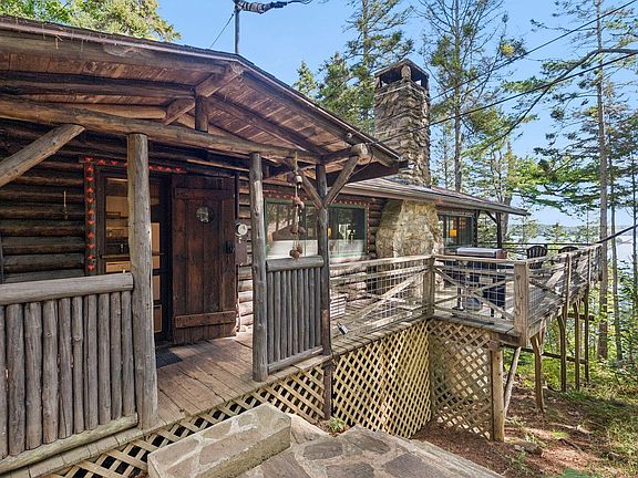 2nd image of 43 Crooked Pine Road