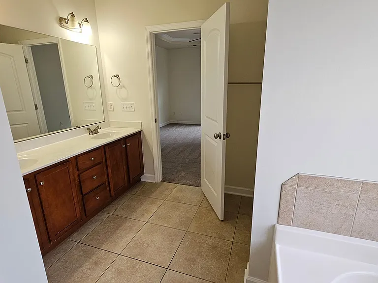 202 Winson Green Ln — Photo 14