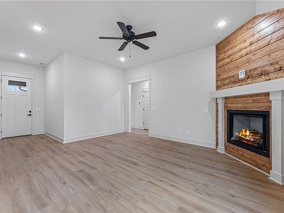 5th image of 6 Drayton Ln