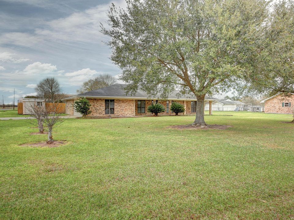 1st image of 186 Guillory Dr