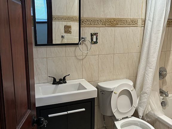 5th image of 4215 N Lockwood Ave #7