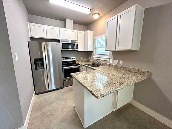 2nd image of 1007 Mission Dr #A