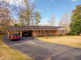 212 Hickory Ter, Lagrange, GA 30241