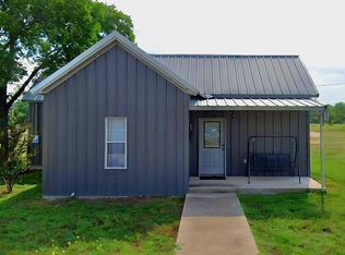 119 Avenue A, Walnut Springs, TX 76690