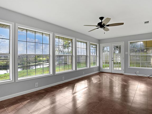 4th image of 4307 Oaklawn St