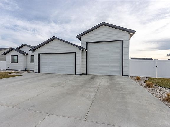 2nd image of 4620 Sun Basin Rd