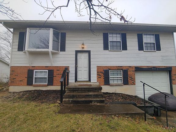 2nd image of 941 Cambridge Dr