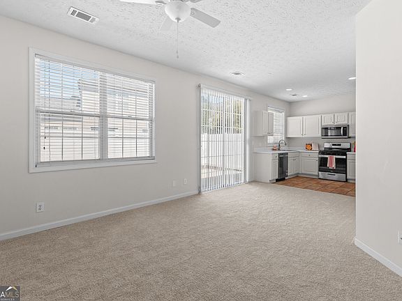 5th image of 201 Harmony Ct