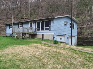 14465 Great River Rd, Mc Gregor, IA 52157