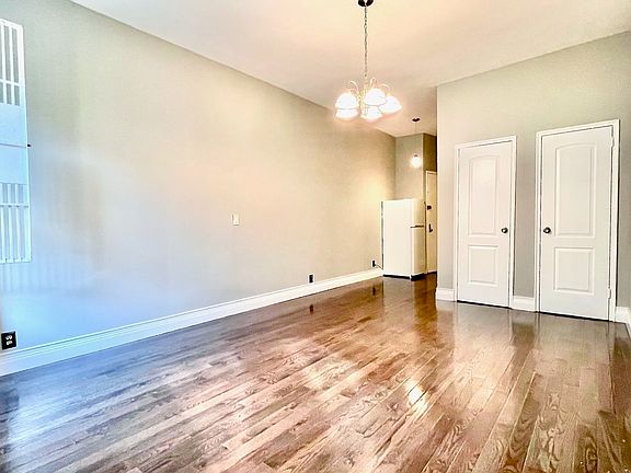 3rd image of 1317 1st Ave #D2